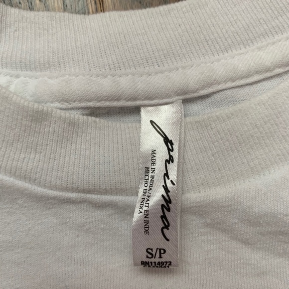 White Graphic tee size small - Picture 2 of 3